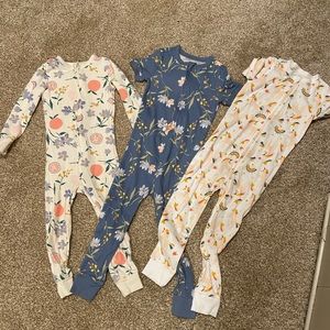 Old Navy Zipper Jammies - 3T